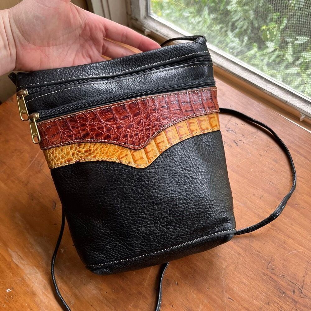 VTG Black Pebbled Leather Crossbody w Exotic Reptile Inlay Minimalist